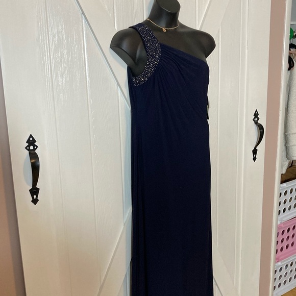 NWT Cachet Navy One Shoulder Gown Size 16 - Picture 2 of 10